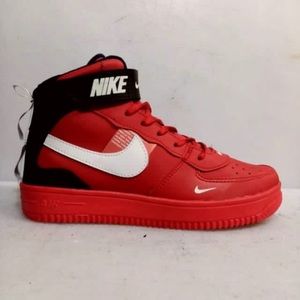 Meet your Posher, Santos